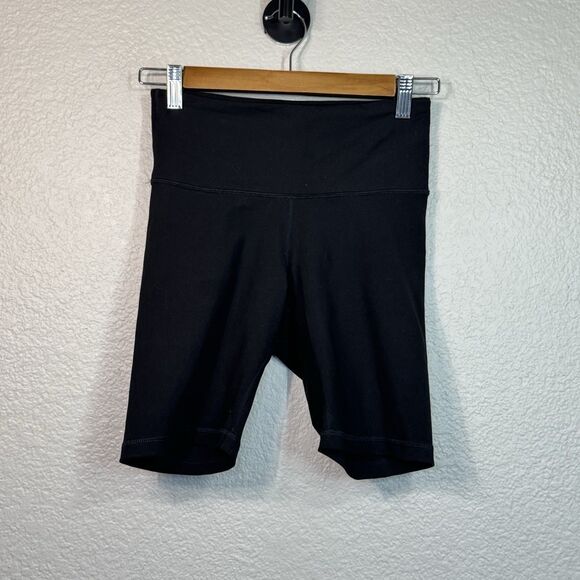 Old Navy Bike Shorts S Set of 2 Women Go Dry 8" Inseam Active Gym Travel - Picture 1 of 12